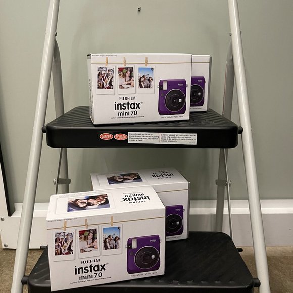 Fujifilm Instax Mini 70 Instant Film Camera - Neon Violet New In Box - Picture 8 of 10